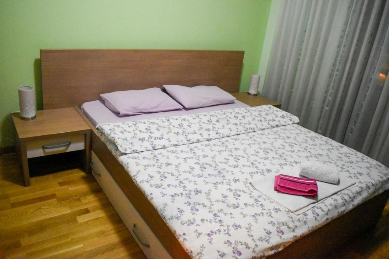 Apartman Sara 2 Подгориця Екстер'єр фото