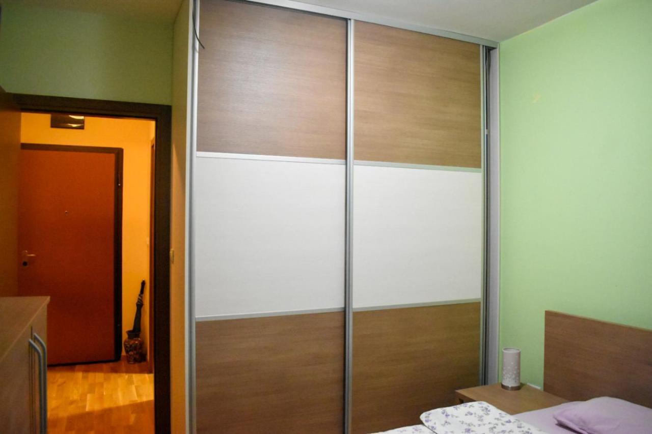 Apartman Sara 2 Подгориця Екстер'єр фото